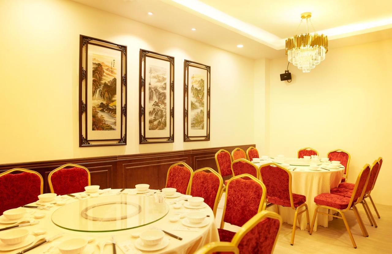 Ngoc Lan Hotel Ho Chi Minh City Exterior photo